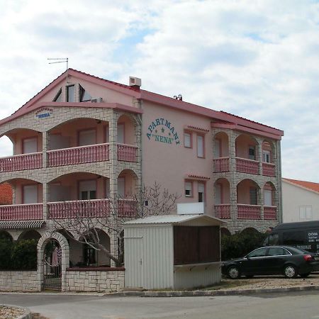 Apartmani Nena Povljana Ngoại thất bức ảnh